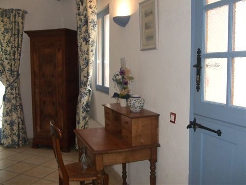 Les Roses De Montherlant Exterior photo